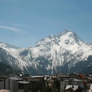 votre-hebergement-au-coeur-des-deux-alpes.hotels-rhonealpes.com/